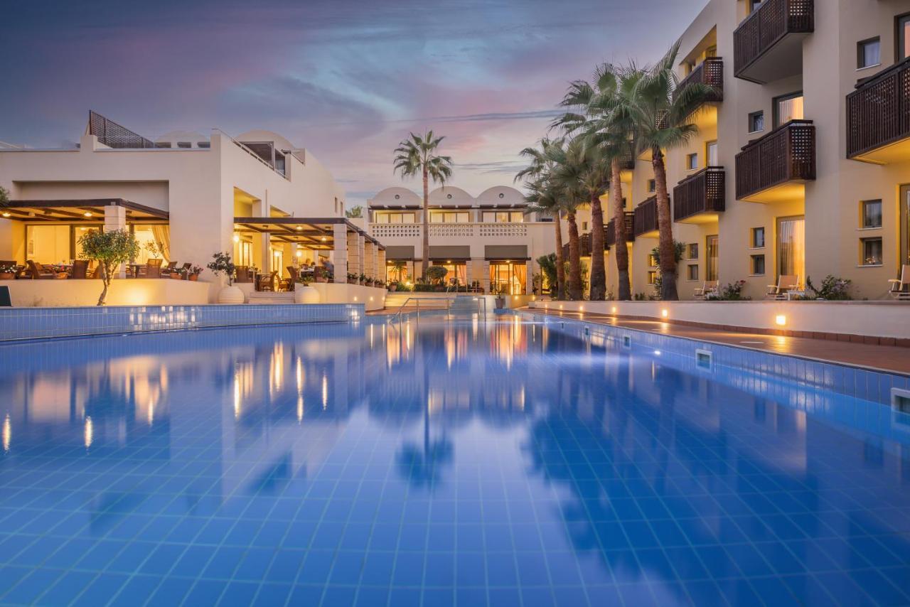 מלון Agia Marina Giannoulis - Santa Marina Plaza (Adults Only) מראה חיצוני תמונה