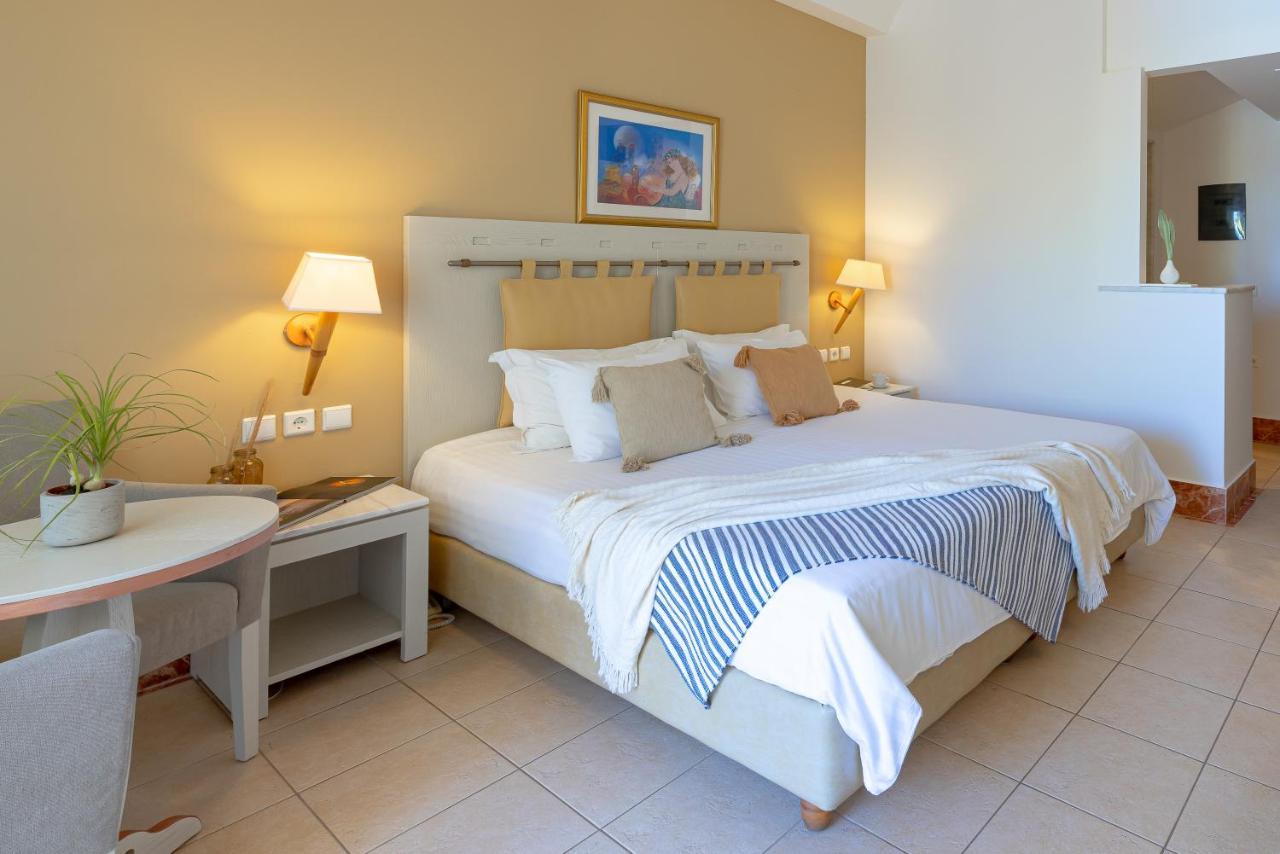 מלון Agia Marina Giannoulis - Santa Marina Plaza (Adults Only) מראה חיצוני תמונה