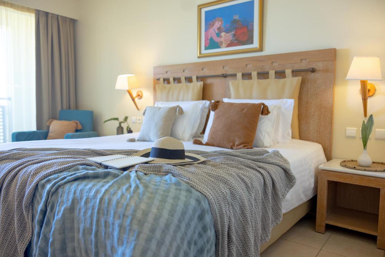 מלון Agia Marina Giannoulis - Santa Marina Plaza (Adults Only) מראה חיצוני תמונה